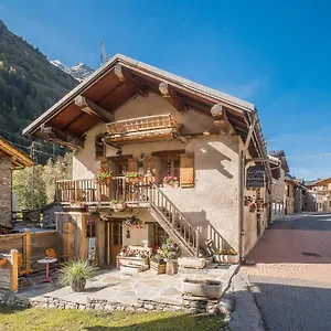  Chalet Colettine France